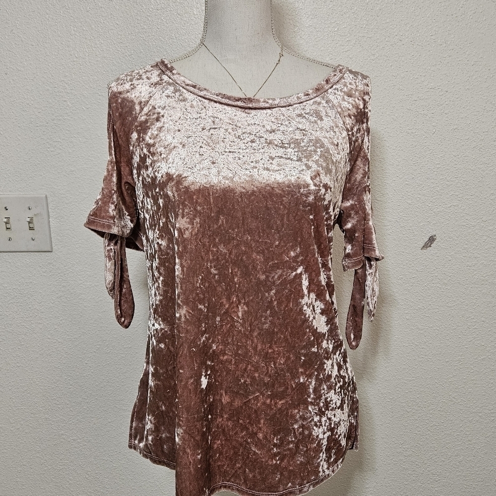Sanctuary velvet like cold shoulder top size small